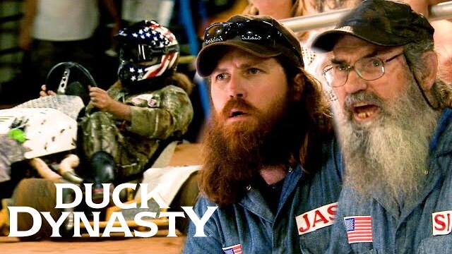 Willie's RIVAL Challenges Him to a Lawn Mower Race (Season 2) | Duck Dynasty