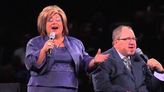 Perrys "Sing"at NQC 2015