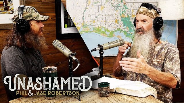 Jase Runs Straight Into Toddler Chaos, Uncle Si's Ball of Socks & the Curse on America | Ep 474