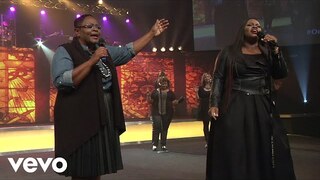 Tasha Cobbs Leonard - One Place (feat. Pastor Bertha Cobbs) (Live) ft. Pastor Bertha Cobbs