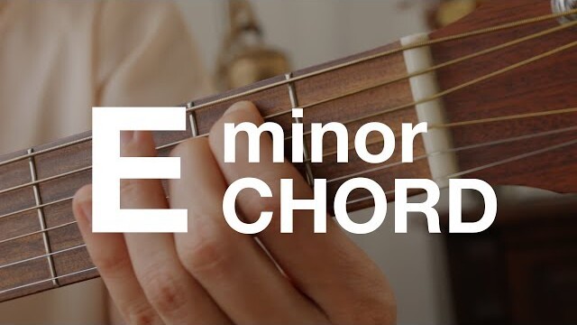 KC Chords: How to play the E minor chord on guitar