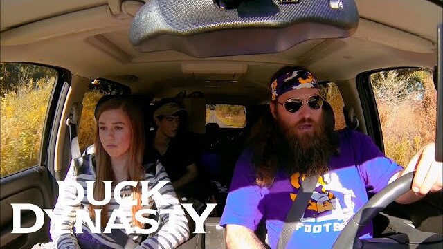 WILLIE'S LSU TRAVEL PLANS GONE WRONG (Season 5) | Duck Dynasty