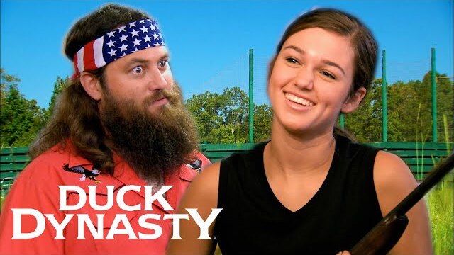 Sadie Goes Shooting for the FIRST TIME (Season 2) | Duck Dynasty