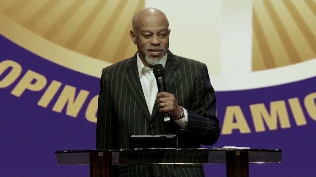 "Why I Delight and Love God’s Word and Why You Should Too" Pastor John K. Jenkins Sr. (Praise Break)