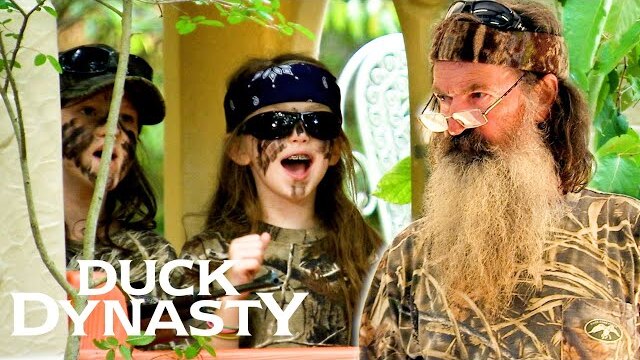 Miss Kay's FAMOUS Gumbo Comes with a Price (Season 2) | Duck Dynasty