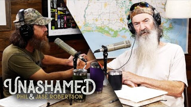 Phil Surprises Jase with a Compliment & Jase Gets Robbed by a Crow | Ep 500