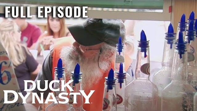 Duck Dynasty: The Snow Cone Business (S9, E1) | Full Episode