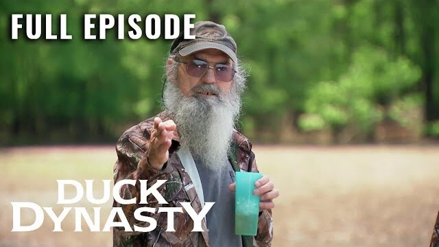 Duck Dynasty: Si's Near Death Experience (S8, E7) | Full Episode