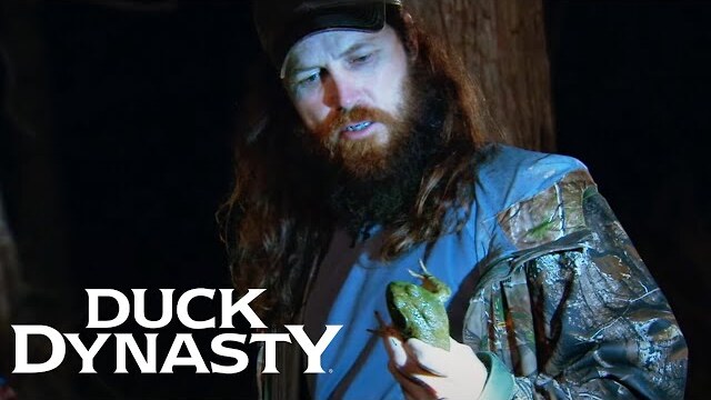 Last Frog Hunt Before the BIG Day (Season 6) | Duck Dynasty