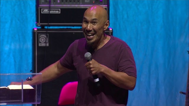 Francis Chan - Why the holiness of God is a good thing