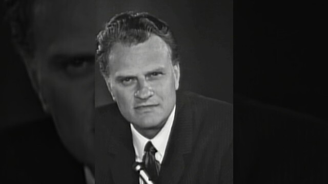God is ready to welcome you with open arms. #billygraham #shorts