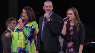 Karen Peck and New River "Four Days Late" at NQC 2015