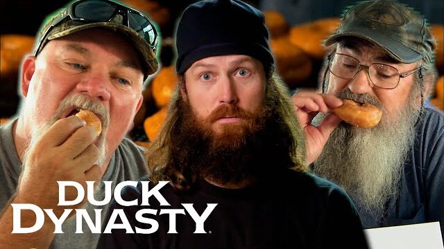 DELICIOUS DONUT EATING COMPETITION (Season 2) | Duck Dynasty